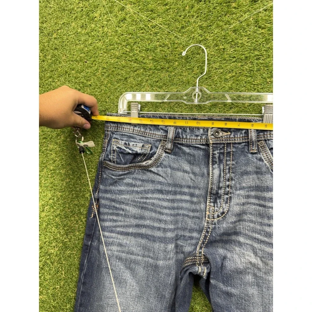 Buckle shop confidence